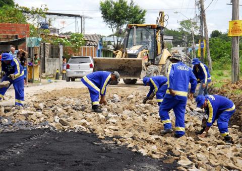 Serviço de tapa-buracos chega à Comunidade Lago Azul